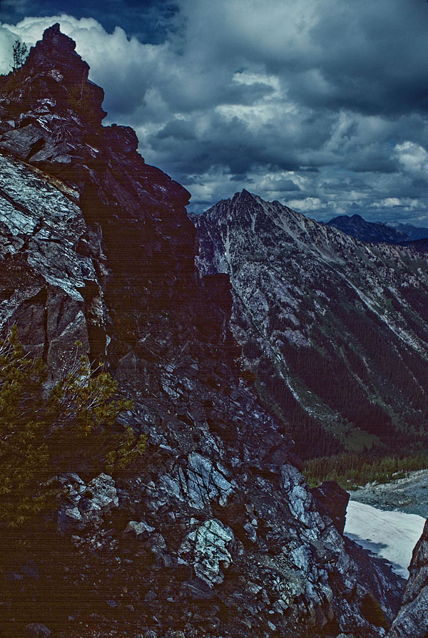 Up on the cliffs above Lower Ice Lake