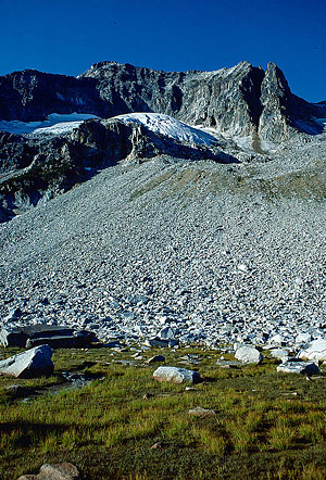 small-glacier-on-chiwawa-mtn-from-upr-lyman-lakes-alt-sharpened-scan