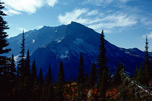 fortress-mountain-near-suiattle-pass