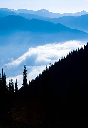 002-glacier-peak-clouds