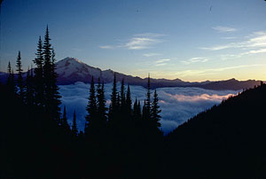 007-glacier-peak-clouds